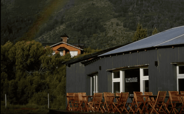 parador el faro de lolog 